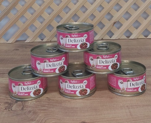 Delizzia / Sos İçinde Parça Etli Tavuklu Ve Ciğerli Yetişkin Kedi Maması (85gr x 6 adet)